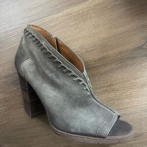 Zodiac Gray Leather Heeled Boots for Women